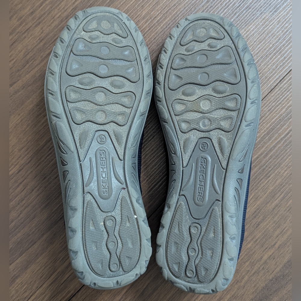 Sketchers Relaxed Fit Air Cooled Memory Foam Knit Slip Ons Washable Comfort Navy - Picture 4 of 6